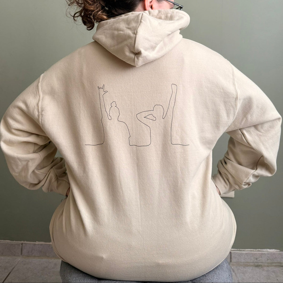 Our Hands Connect Worlds – Unisex Hoodie